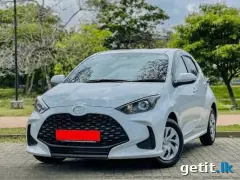 Toyota Yaris 2024 Automatic photo 1